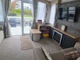 Greenacres Holiday Park - Holiday Accommodation 19869 - North Wales - 1187132 - thumbnail photo 6