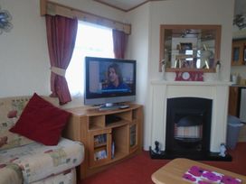 Owens Caravan Park - Holiday Accommodation 1987 - North Wales - 1187133 - thumbnail photo 3