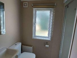 Oakdene Forest Park - Holiday Accommodation 19888 - Hampshire - 1187141 - thumbnail photo 7