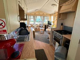 Herons Mead Caravan Park - Holiday Accommodation 19899 - Lincolnshire - 1187145 - thumbnail photo 11