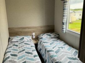 Blue Dolphin Holiday Park - Holiday Accommodation 19941 - North Yorkshire (incl. Whitby) - 1187162 - thumbnail photo 9