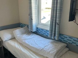 Golden Sands - Holiday Accommodation 19950 - Lincolnshire - 1187166 - thumbnail photo 14