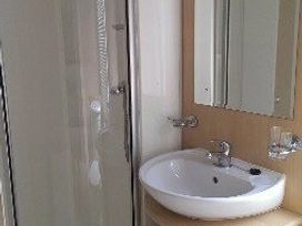 Hopton Holiday Village - Holiday Accommodation 1998 - Suffolk & Essex - 1187168 - thumbnail photo 6