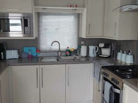 Caister Holiday Park - Holiday Accommodation 20019 - Norfolk - 1187170 - thumbnail photo 5