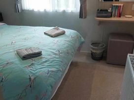Caister Holiday Park - Holiday Accommodation 20019 - Norfolk - 1187170 - thumbnail photo 7