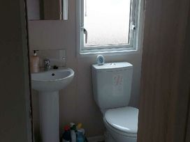 Caister Holiday Park - Holiday Accommodation 20019 - Norfolk - 1187170 - thumbnail photo 8