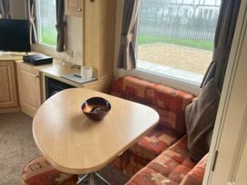 Trusville Holiday Village - Holiday Accommodation 20029 - Lincolnshire - 1187177 - thumbnail photo 3