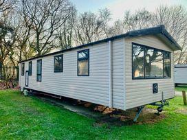 Wild Duck Holiday Park - Holiday Accommodation 20032 - Norfolk - 1187180 - thumbnail photo 9