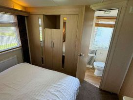 Golden Anchor Holiday Park - Holiday Accommodation 20039 - Lincolnshire - 1187183 - thumbnail photo 6