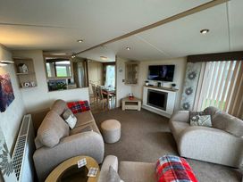 Golden Anchor Holiday Park - Holiday Accommodation 20039 - Lincolnshire - 1187183 - thumbnail photo 9