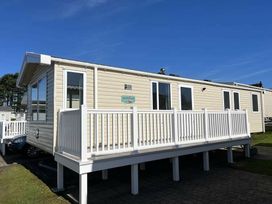 Rockley Park - Holiday Accommodation 20044 - Dorset - 1187187 - thumbnail photo 2