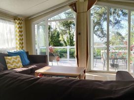 Rockley Park - Holiday Accommodation 20045 - Dorset - 1187188 - thumbnail photo 2