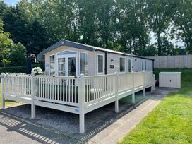 Marton Mere Holiday Village - Holiday Accommodation 20046 - Lake District - 1187189 - thumbnail photo 2