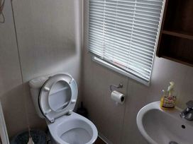 Marton Mere Holiday Village - Holiday Accommodation 20046 - Lake District - 1187189 - thumbnail photo 4