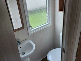 Marton Mere Holiday Village - Holiday Accommodation 20046 - Lake District - 1187189 - thumbnail photo 7