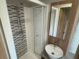 Golden Anchor Holiday Park - Holiday Accommodation 20047 - Lincolnshire - 1187190 - thumbnail photo 9