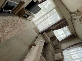 Golden Sands - Holiday Accommodation 20050 - Lincolnshire - 1187191 - thumbnail photo 2