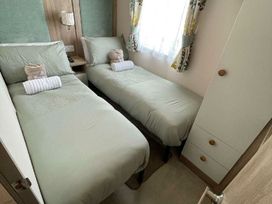 Golden Sands - Holiday Accommodation 20050 - Lincolnshire - 1187191 - thumbnail photo 7