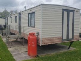 Owens Caravan Park - Holiday Accommodation 20061 - North Wales - 1187197 - thumbnail photo 4