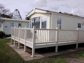 Seaview Caravan Park - Holiday Accommodation 20065 - Lincolnshire - 1187199 - thumbnail photo 1