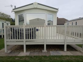 Seaview Caravan Park - Holiday Accommodation 20065 - Lincolnshire - 1187199 - thumbnail photo 2