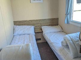 Littlesea Holiday Park - Holiday Accommodation 20070 - Dorset - 1187202 - thumbnail photo 12