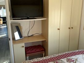 Happy Days Caravan Park - Holiday Accommodation 20091 - North Wales - 1187208 - thumbnail photo 10