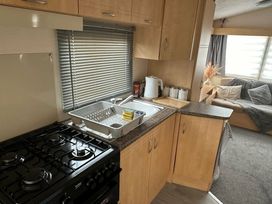 Lyons Robin Hood - Holiday Accommodation 20093 - North Wales - 1187209 - thumbnail photo 3
