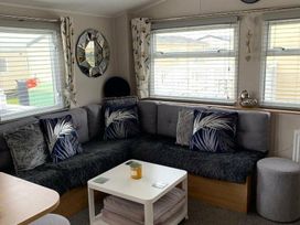 Trecco Bay - Holiday Accommodation 20095 - Somerset & Wiltshire - 1187210 - thumbnail photo 5