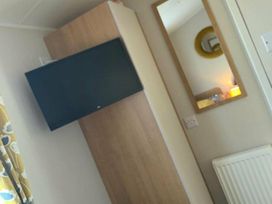 Trecco Bay - Holiday Accommodation 20095 - Somerset & Wiltshire - 1187210 - thumbnail photo 14