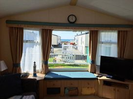 Lyons Sunnysands Holiday Park - Holiday Accommodation 20099 - Mid Wales - 1187214 - thumbnail photo 12