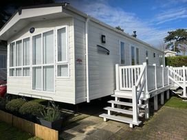 Rockley Park - Holiday Accommodation 20106 - Dorset - 1187216 - thumbnail photo 10