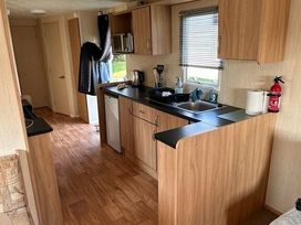 Hayling Island Holiday Park - Meadow Bay Villages - Holiday Accommodation 20115 - Hampshire - 1187219 - thumbnail photo 8