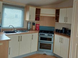 Happy Days Caravan Park - Holiday Accommodation 20140 - North Wales - 1187226 - thumbnail photo 7