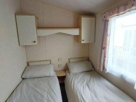 Happy Days Caravan Park - Holiday Accommodation 20140 - North Wales - 1187226 - thumbnail photo 8