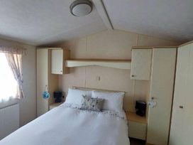 Happy Days Caravan Park - Holiday Accommodation 20140 - North Wales - 1187226 - thumbnail photo 14