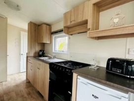 Seal Bay Resort - Holiday Accommodation 20149 - Hampshire - 1187232 - thumbnail photo 2