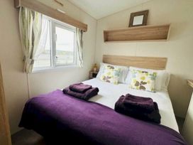 Seal Bay Resort - Holiday Accommodation 20149 - Hampshire - 1187232 - thumbnail photo 3
