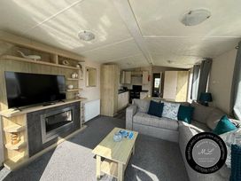 Golden Palm Resort - Holiday Accommodation 20151 - Lincolnshire - 1187234 - thumbnail photo 2