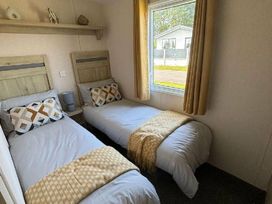 Golden Palm Resort - Holiday Accommodation 20151 - Lincolnshire - 1187234 - thumbnail photo 7