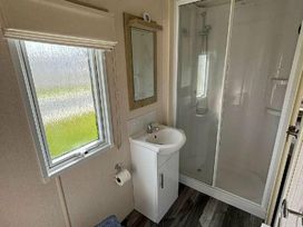 Golden Palm Resort - Holiday Accommodation 20151 - Lincolnshire - 1187234 - thumbnail photo 8