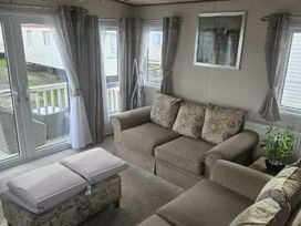 Happy Days Caravan Park - Holiday Accommodation 20160 - North Wales - 1187237 - thumbnail photo 9