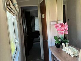 Cardigan Bay Holiday Park - Holiday Accommodation 20165 - South Wales - 1187239 - thumbnail photo 8