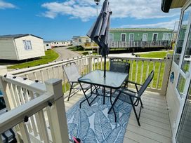 Thornwick Bay Holiday Village - Holiday Accommodation 20166 - North Yorkshire (incl. Whitby) - 1187240 - thumbnail photo 8