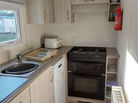Breydon Water Holiday Park - Holiday Accommodation 20174 - Norfolk - 1187245 - thumbnail photo 13