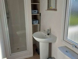 Breydon Water Holiday Park - Holiday Accommodation 20174 - Norfolk - 1187245 - thumbnail photo 16