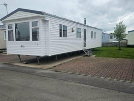 Golden Gate Holiday Centre - Holiday Accommodation 20178 - North Wales - 1187248 - thumbnail photo 2