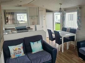 Golden Gate Holiday Centre - Holiday Accommodation 20178 - North Wales - 1187248 - thumbnail photo 3