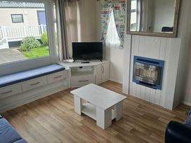 Golden Gate Holiday Centre - Holiday Accommodation 20178 - North Wales - 1187248 - thumbnail photo 7