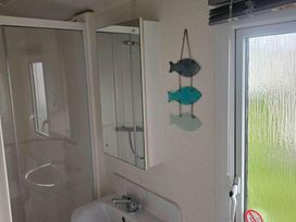 Golden Gate Holiday Centre - Holiday Accommodation 20178 - North Wales - 1187248 - thumbnail photo 13
